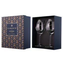 Silhouette pár svadobných pohárov na čerevné víno s gravírovaním