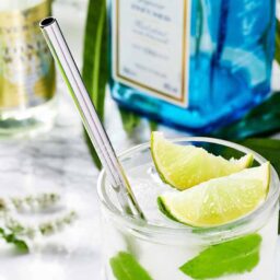 10 dlhých oceľových slamiek v čiernom prevedení + čistiaca kefka